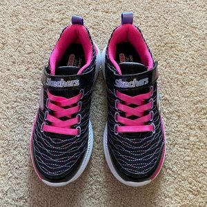 Skechers girls shoes brand NEW size 2